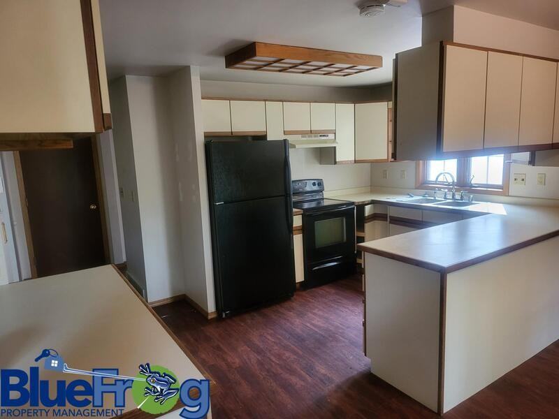 2435 2435/2437 Remington Road - Photo 2 of 13