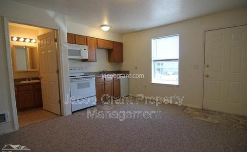 1378 Curlew Dr #242 - Photo 4 of 9