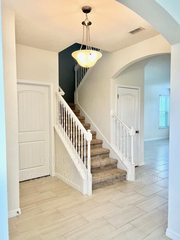 9330 Mclaren Aly - Photo 4 of 43