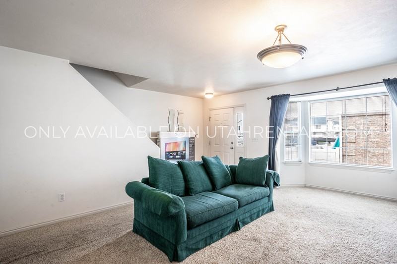 1344 Se - Photo 4 of 27