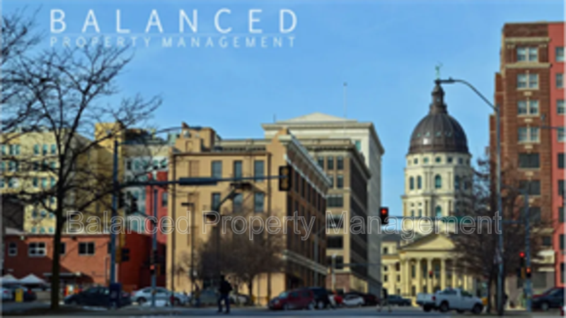 218 Se 9th St #1 - Photo 2 of 7