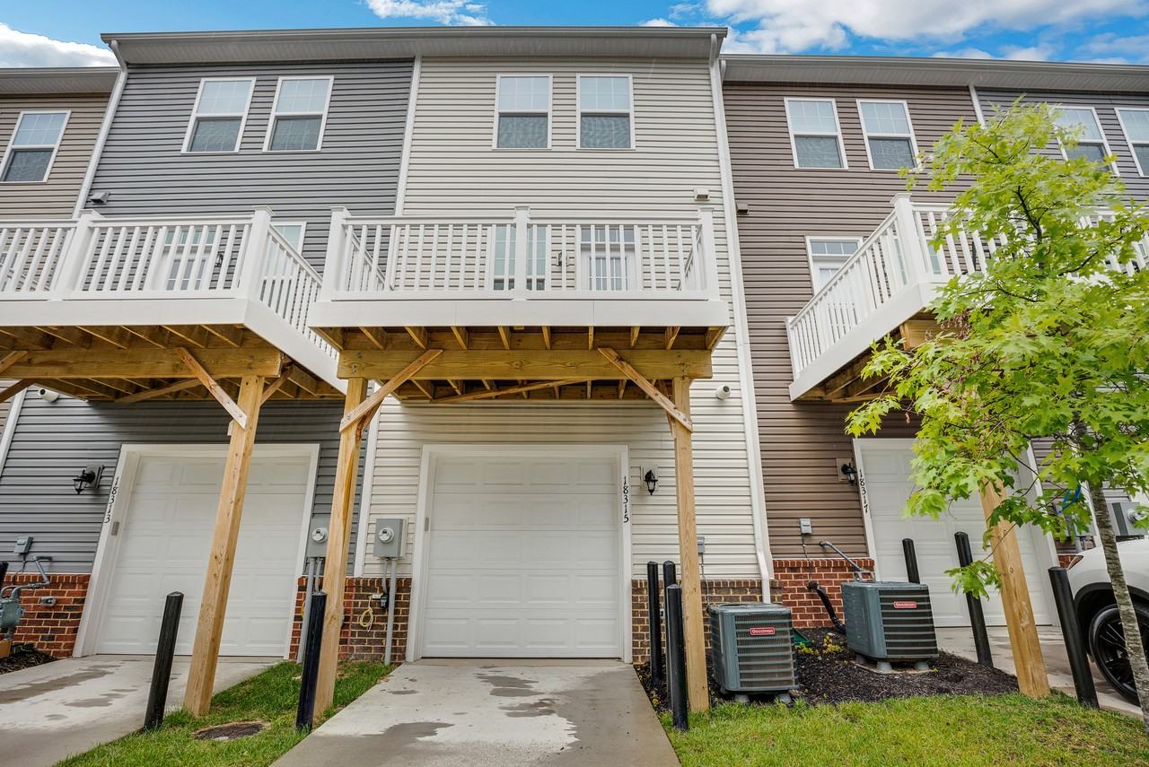 18315 Reaper Hill Ct #40 - Photo 4 of 30