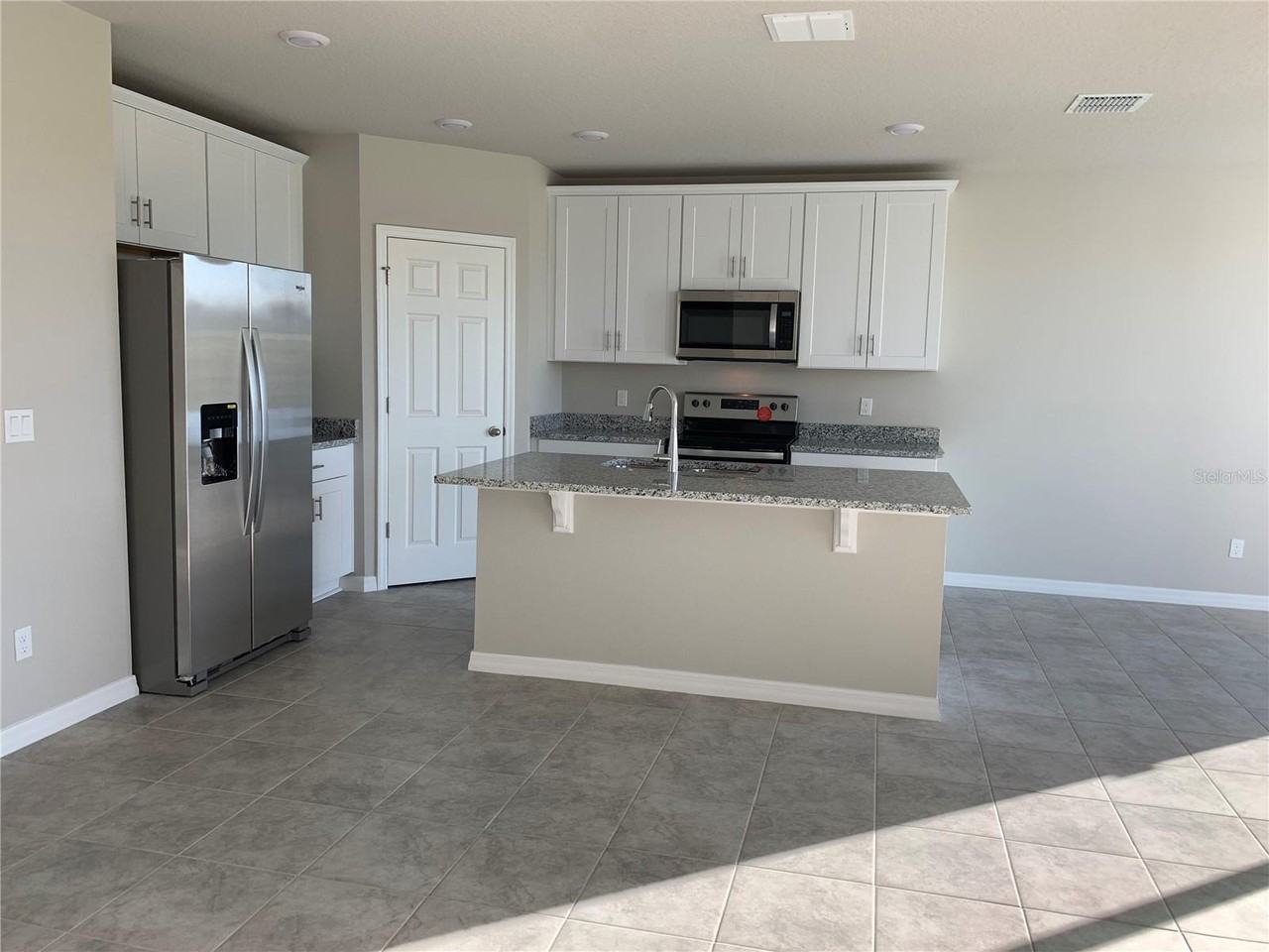 276 Towns Cir - Photo 2 of 11