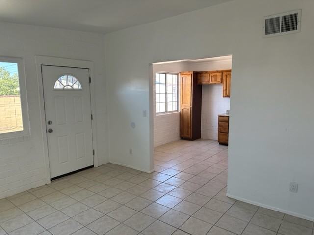 5457 S 6th Ave #1 - Photo 4 of 14