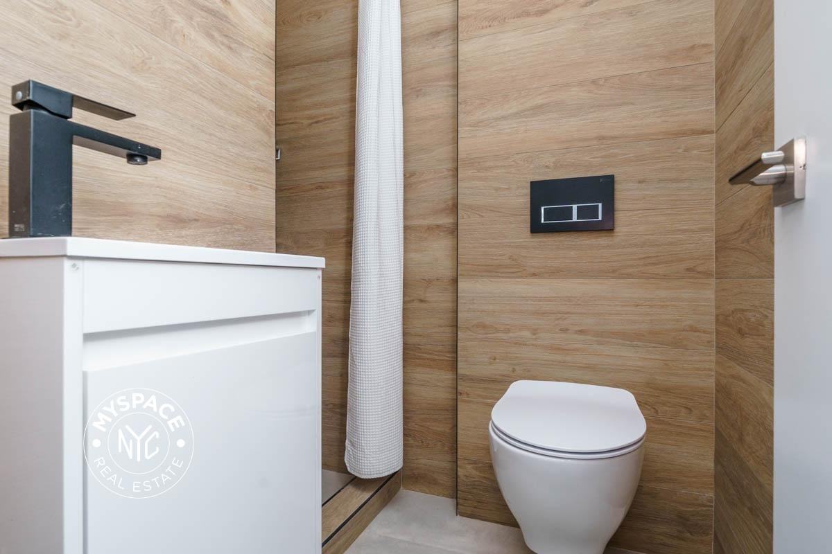 99 Varet St #2L - Photo 6 of 12