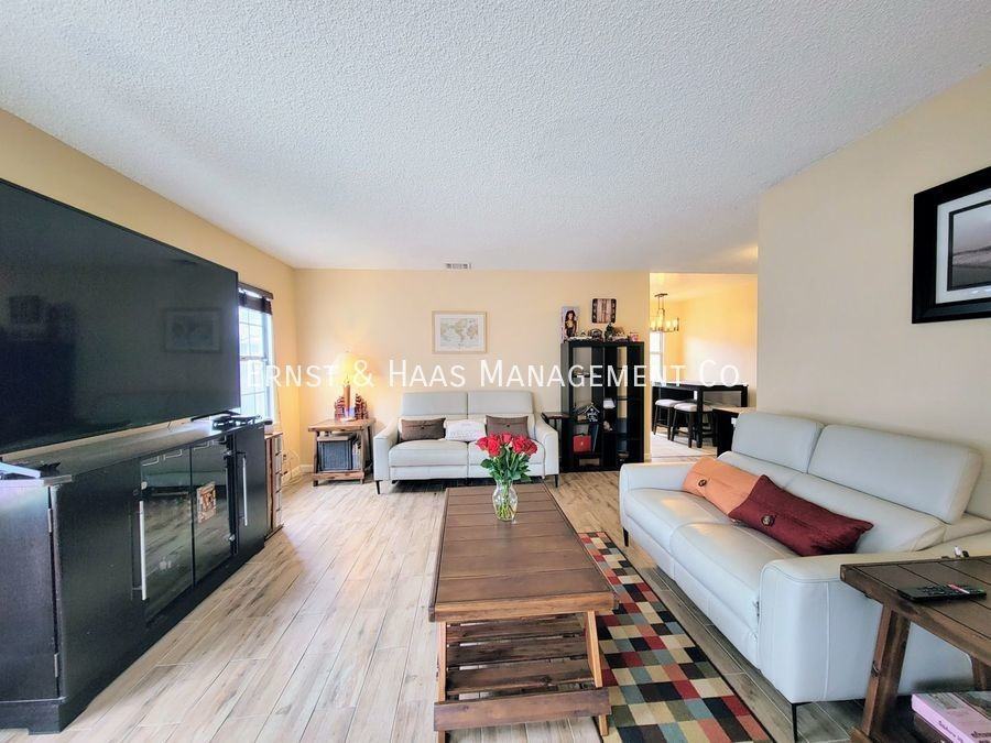 21417 Rossford Ave - Photo 6 of 23