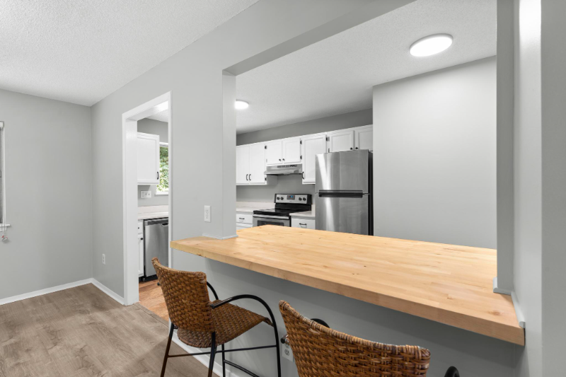 5 Sundance Dr #5 - Photo 2 of 18