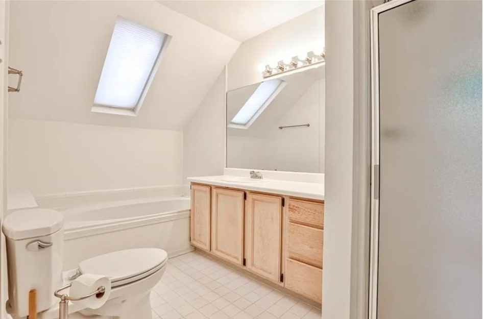 466 Candler Park Dr Ne #NA - Photo 2 of 4