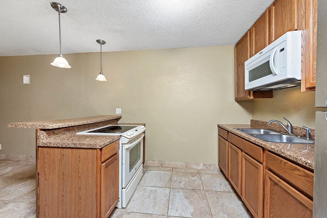 312 2nd St - Photo 4 of 12