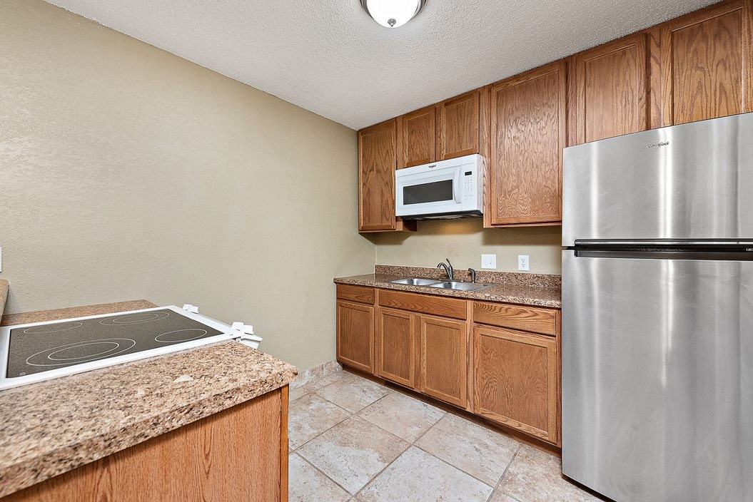 312 2nd St - Photo 5 of 12