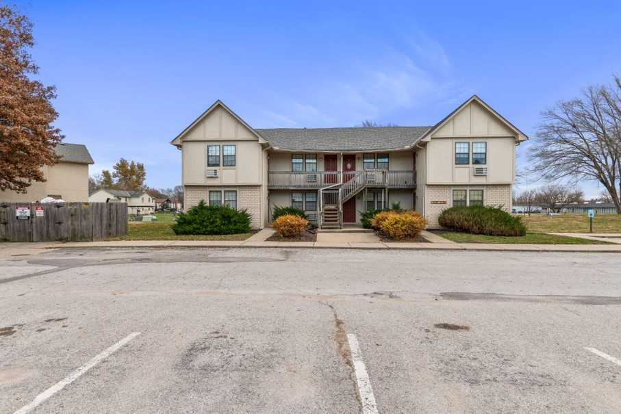 501 S 4th St - Photo 3 of 13