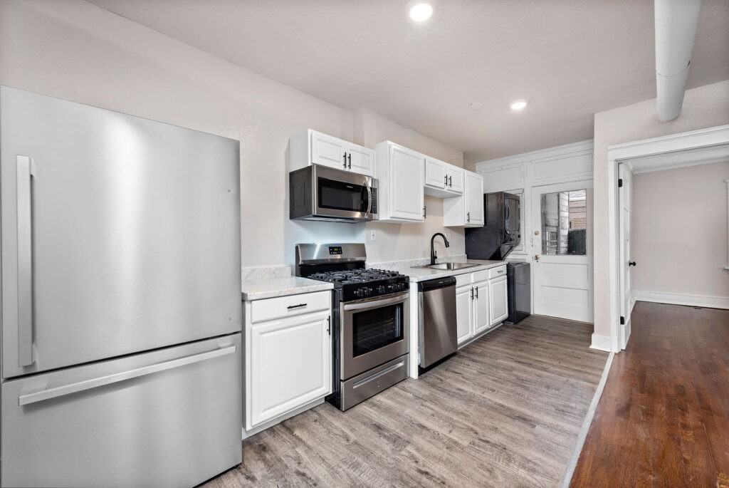 4341 Harrison St - Photo 5 of 16