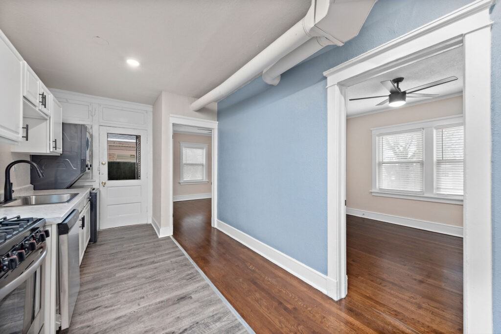 4341 Harrison St - Photo 7 of 16