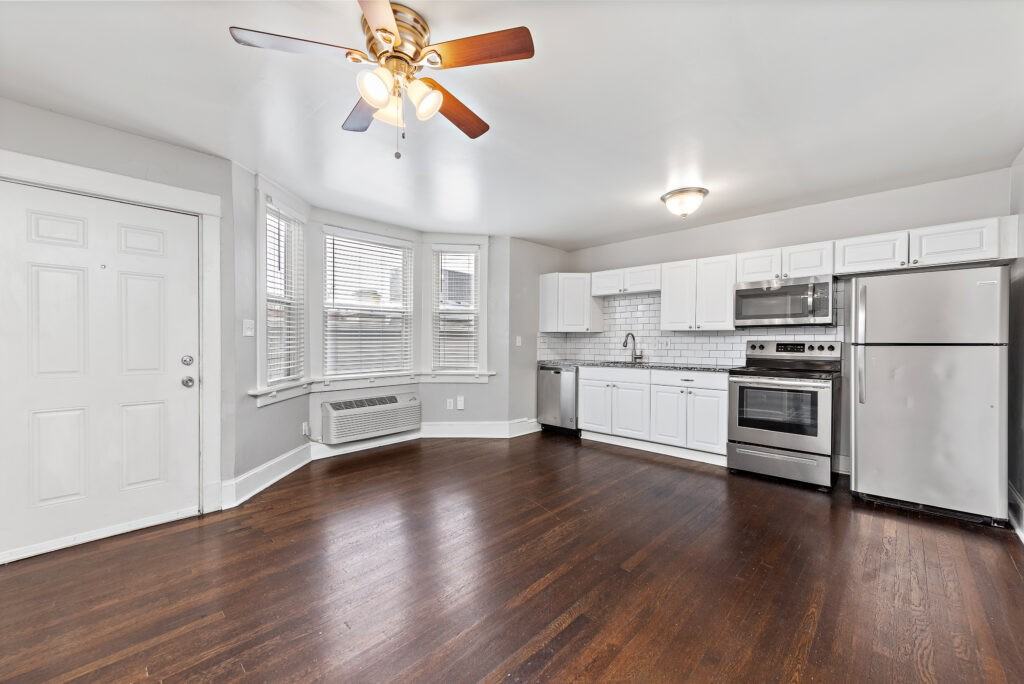 4244 Terrace St - Photo 3 of 5