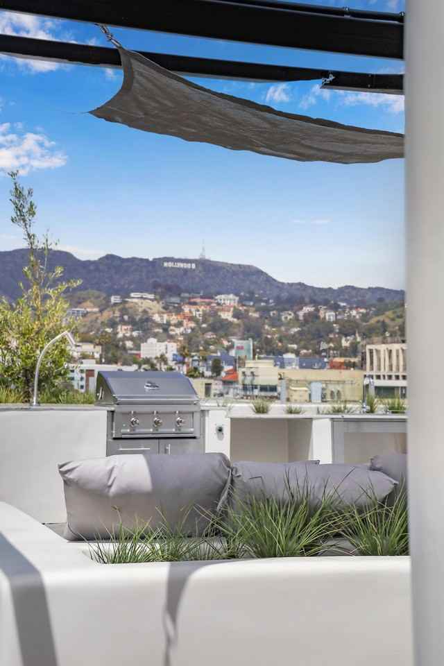 Inspire Hollywood - Photo 6 of 43