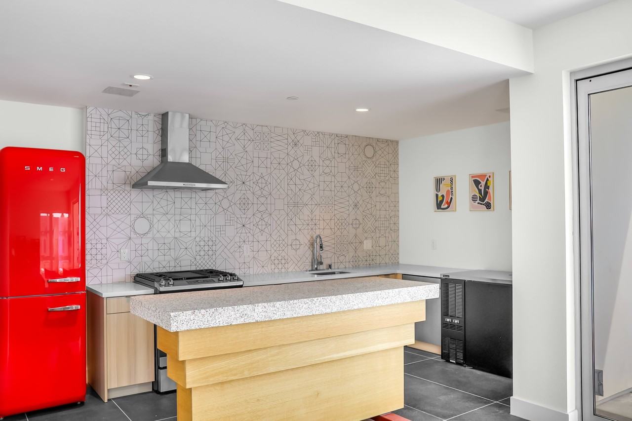 Inspire Hollywood - Photo 2 of 43