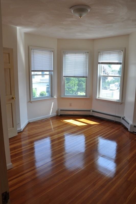 8 Pearl St #3 - Photo 3 of 6
