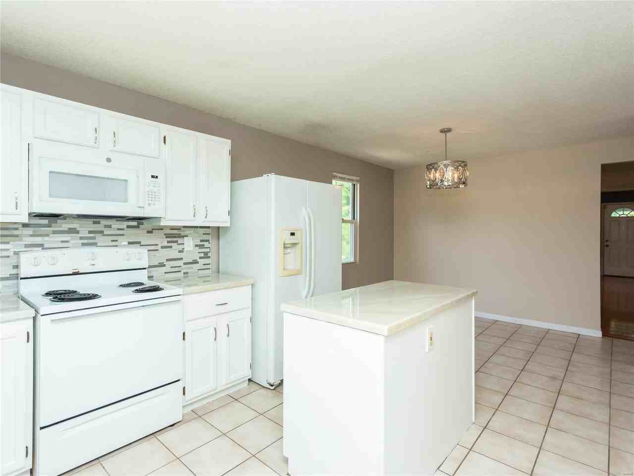 133 Lithia Ave - Photo 3 of 27