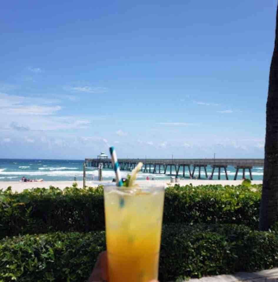 Beach Cabanas - Photo 3 of 15