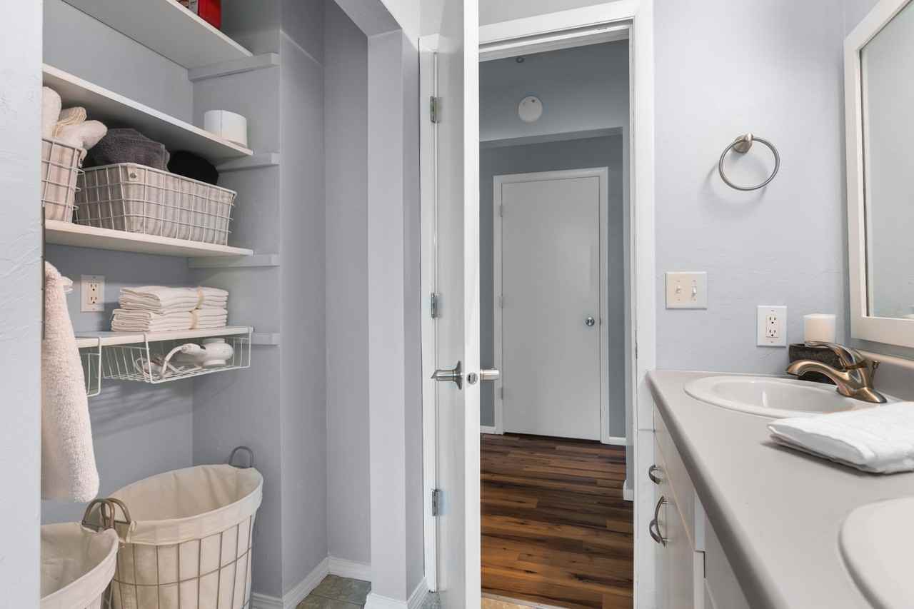 718 S Locust St #718 - Photo 7 of 15