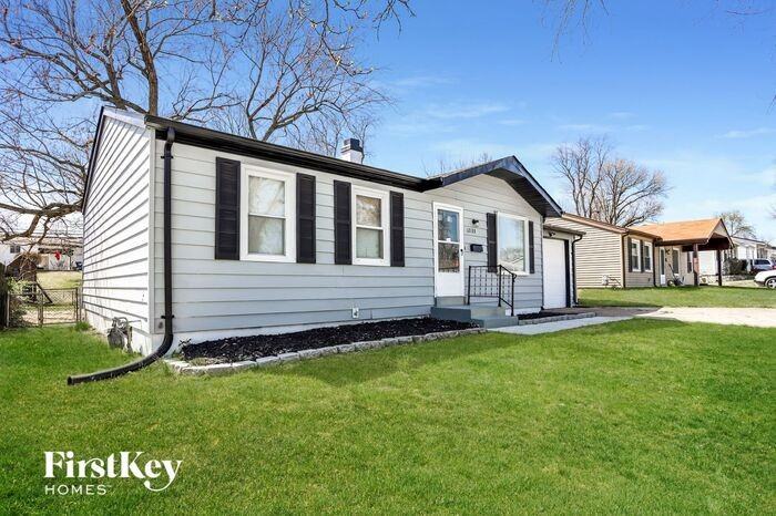 12133 Hillcrest Pl - Photo 2 of 15