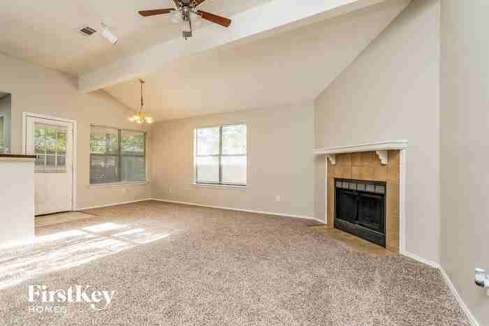 226 Valley Spring Dr - Photo 2 of 15