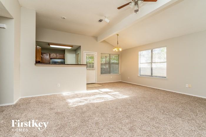 226 Valley Spring Dr - Photo 3 of 15