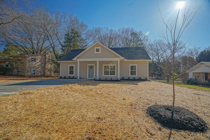 242 Acorn Acres Rd - Photo 2 of 37