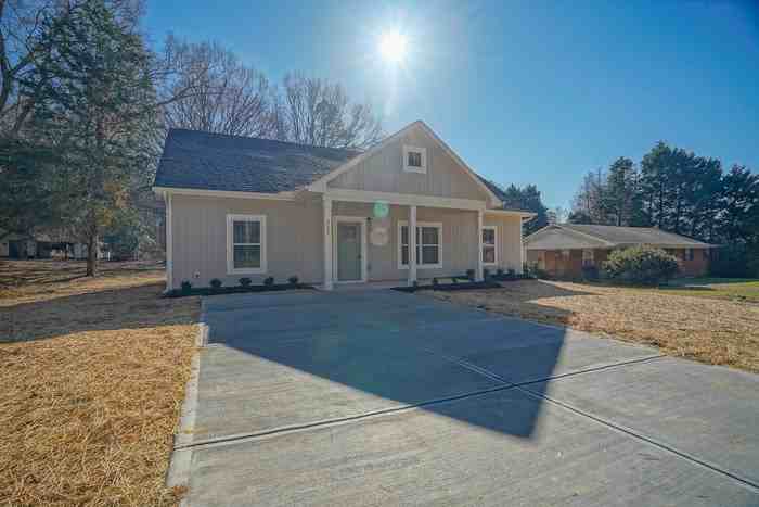 242 Acorn Acres Rd - Photo 3 of 37