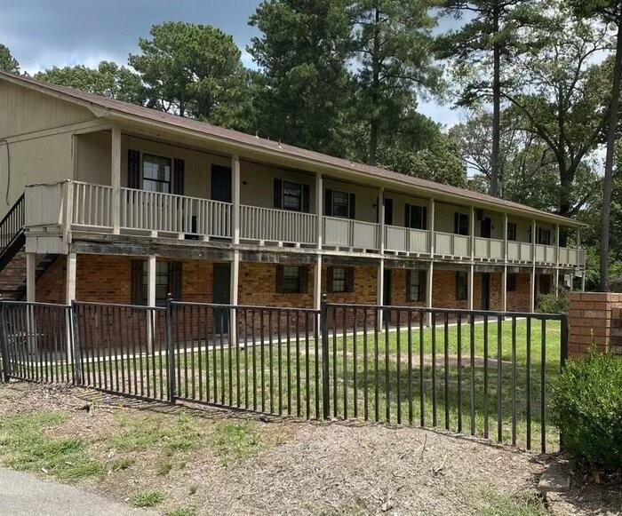 405 Reynolds Ave #20