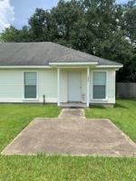 featured image of 136 S Kirkland Dr #136