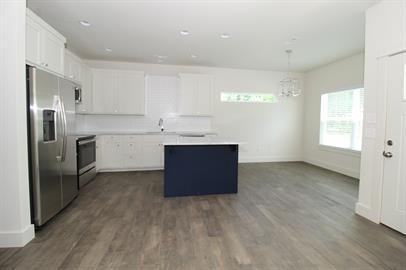 150 E Ella St - Photo 2 of 18