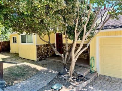 2310 Overlook Dr - Photo 3 of 15