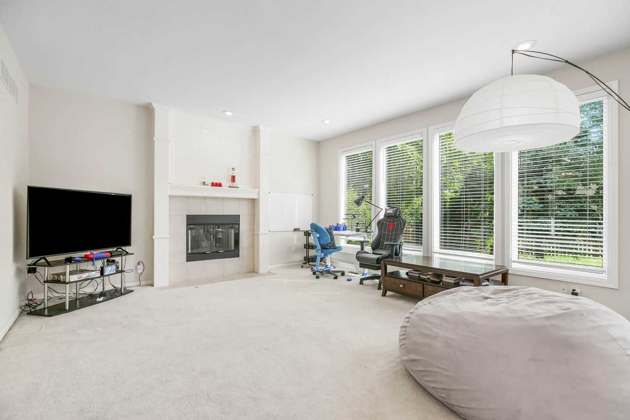 8405 W 127th Ter #NA - Photo 3 of 30