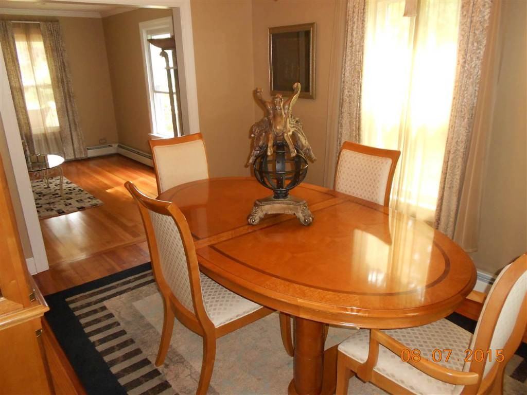 115 Cherry Ave - Photo 3 of 6
