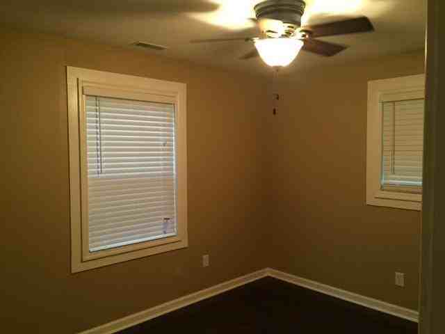 2401 Eagle Dr - Photo 3 of 14
