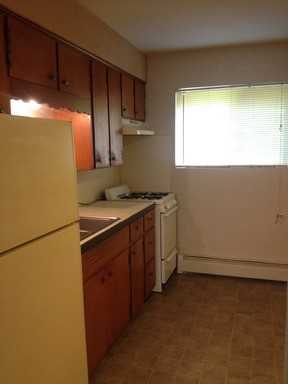 959 33rd St SE - Photo 3 of 9