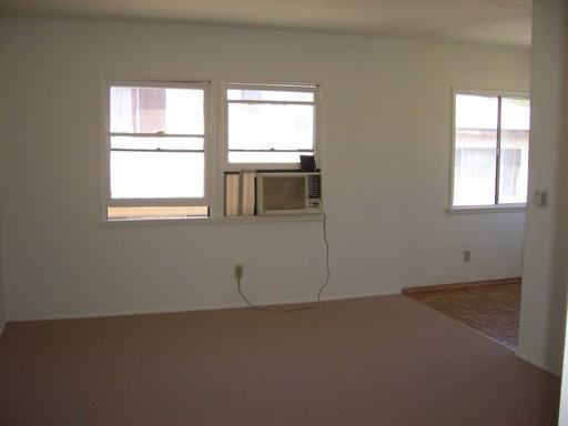 737 N Vendome St #4 - Photo 3 of 7