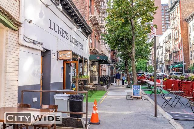 1441 York Avenue - Photo 5 of 6