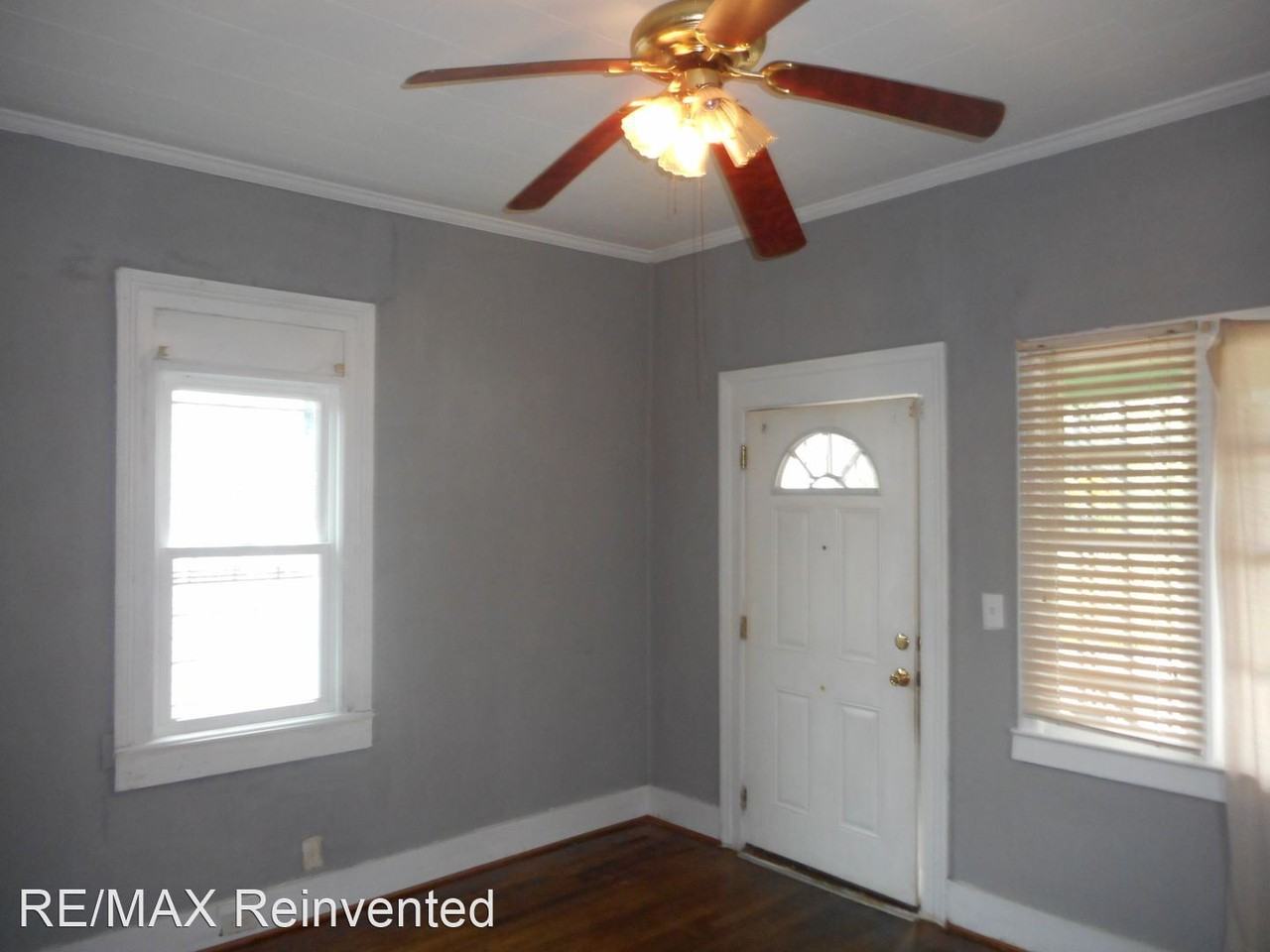 1225 11th St - Photo 2 of 12