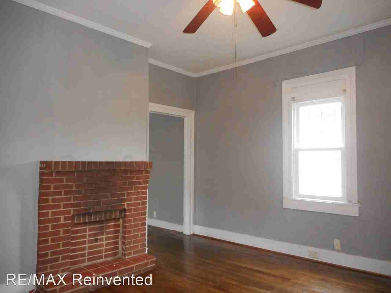 1225 11th St - Photo 3 of 12