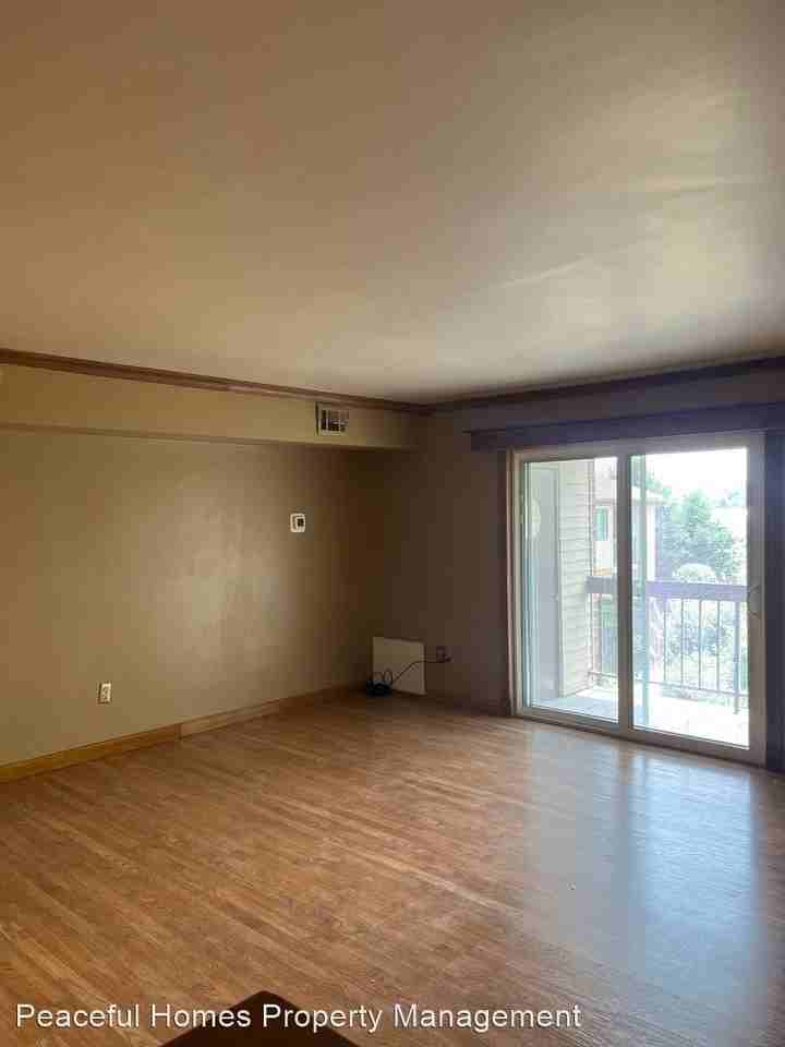 131 Lancaster Est - Photo 3 of 11