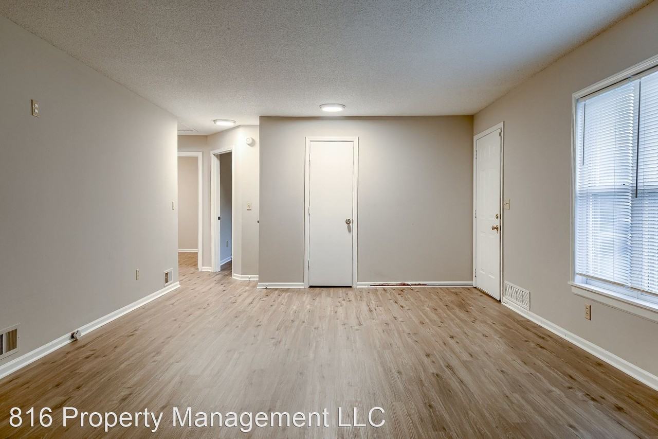 8312 E 57th St - Photo 3 of 23