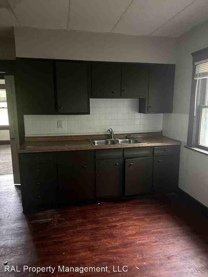 10908 Mount Overlook Ave - Photo 2 of 7