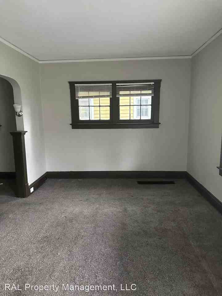 10908 Mount Overlook Ave - Photo 3 of 7