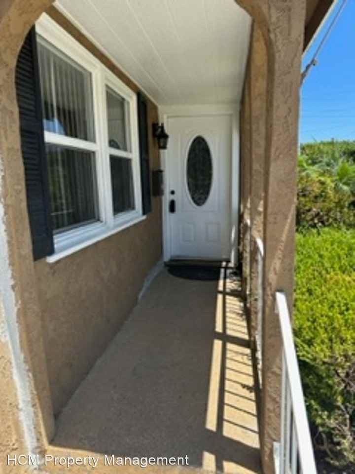 4829 W 138th St - Photo 2 of 20