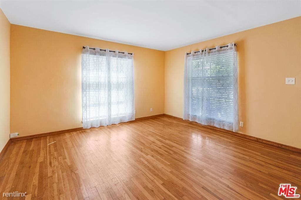 4284 Tujunga Ave - Photo 2 of 10