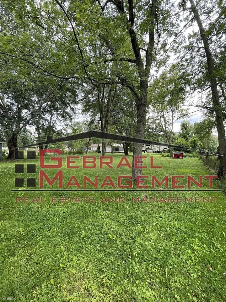 6048 Sun Valley Dr - Photo 3 of 12