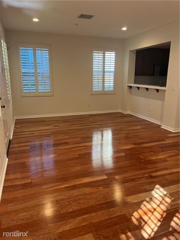 248 Coral Rose - Photo 2 of 10