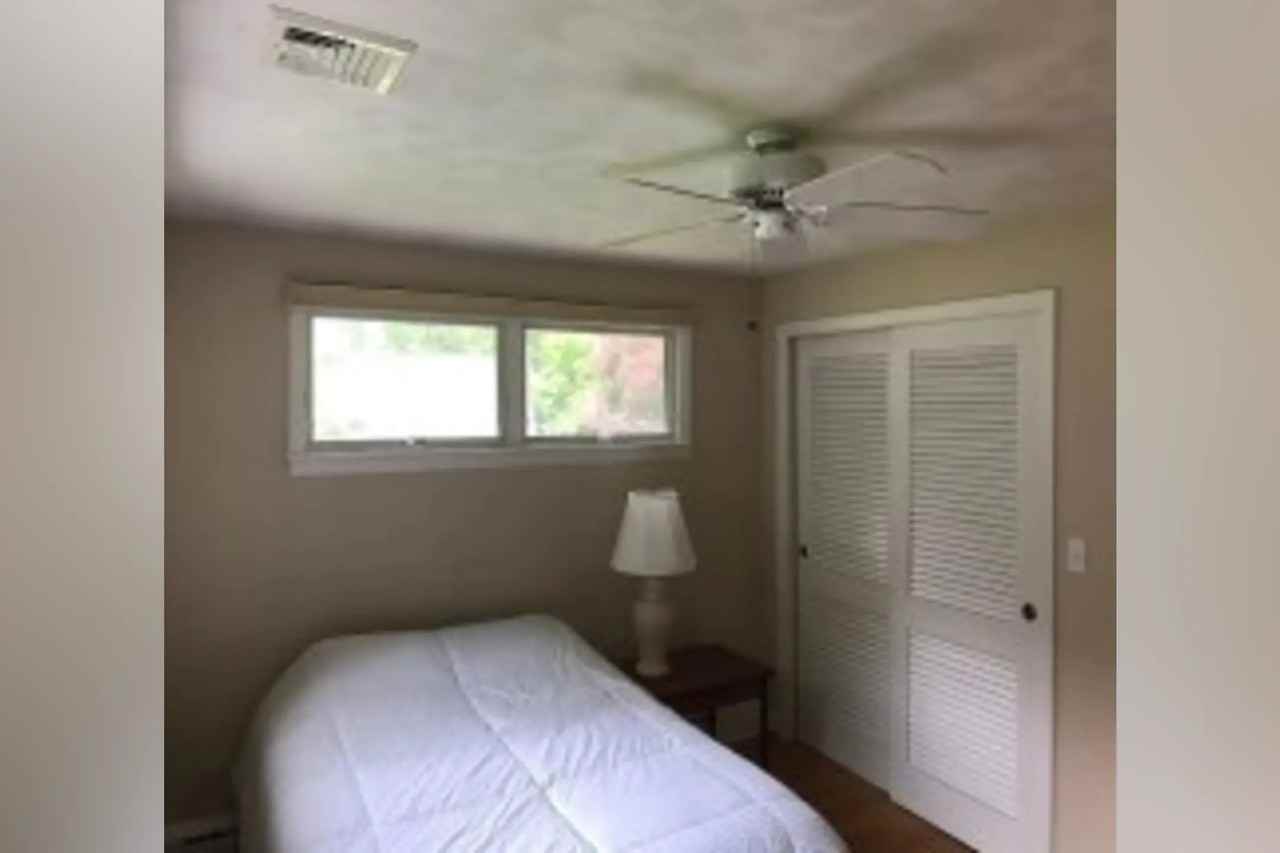 38 Carver Cir - Photo 3 of 9